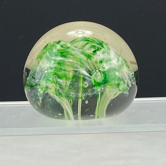 Vintage Art Glass Green Floral Bouquet Paperweight - Picture 2 of 9